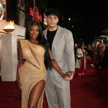 Jana Craig is in a relationshp with Kenny Rodriguez.